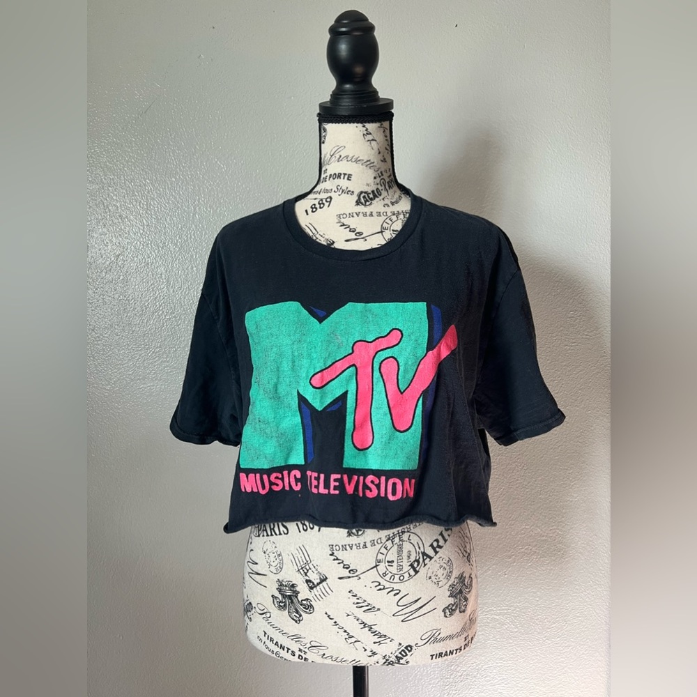 Y2K MTV Black Cropped Tee-Shirt Size 2XL - Preloved